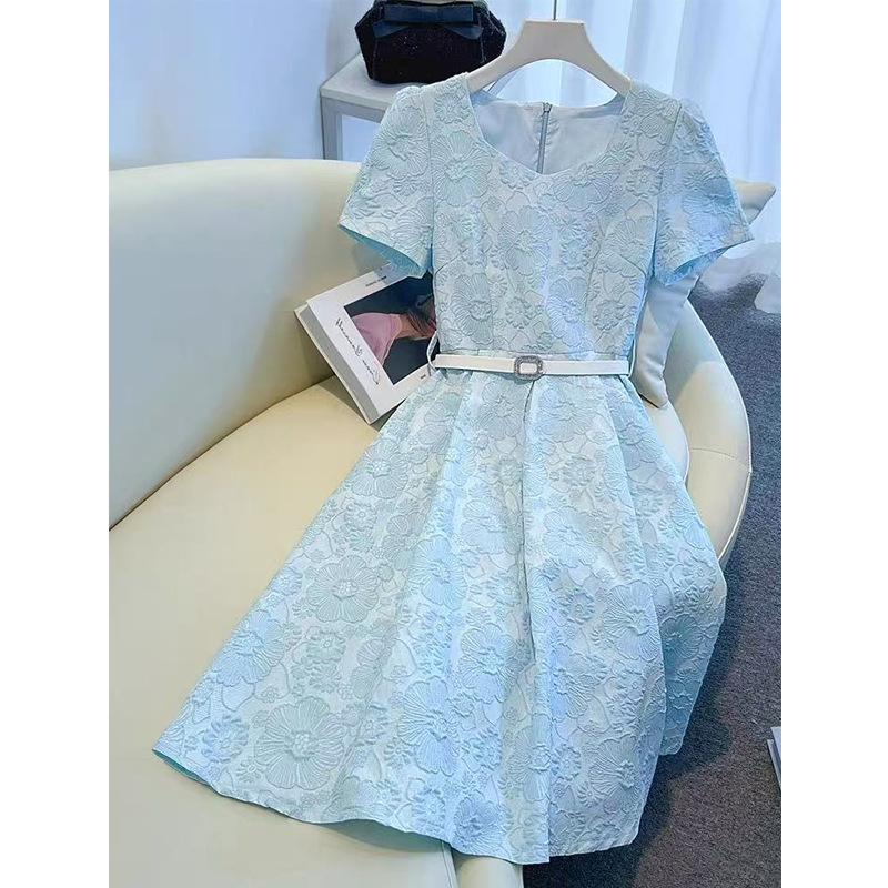 蓝色连衣裙2025新款女夏季轻奢高级感名媛气质小个子收腰短袖裙子