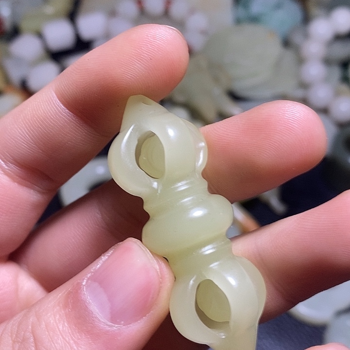 和田玉（糖玉）未镶嵌颈饰