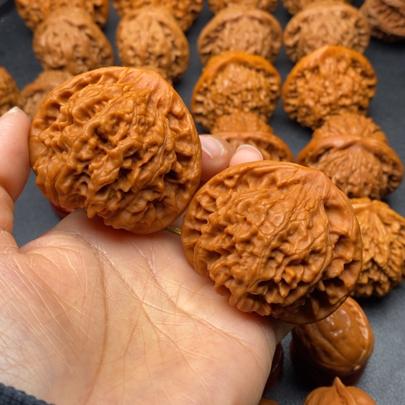 【闪购商品】文玩核桃把件@*花官帽