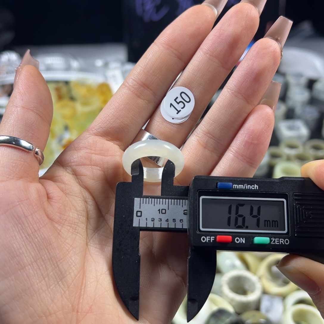 蛇纹石玉未镶嵌戒指