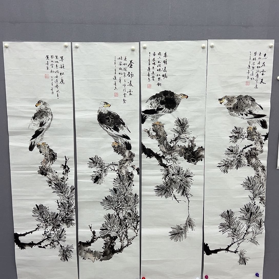 国画卖字画的小男孩