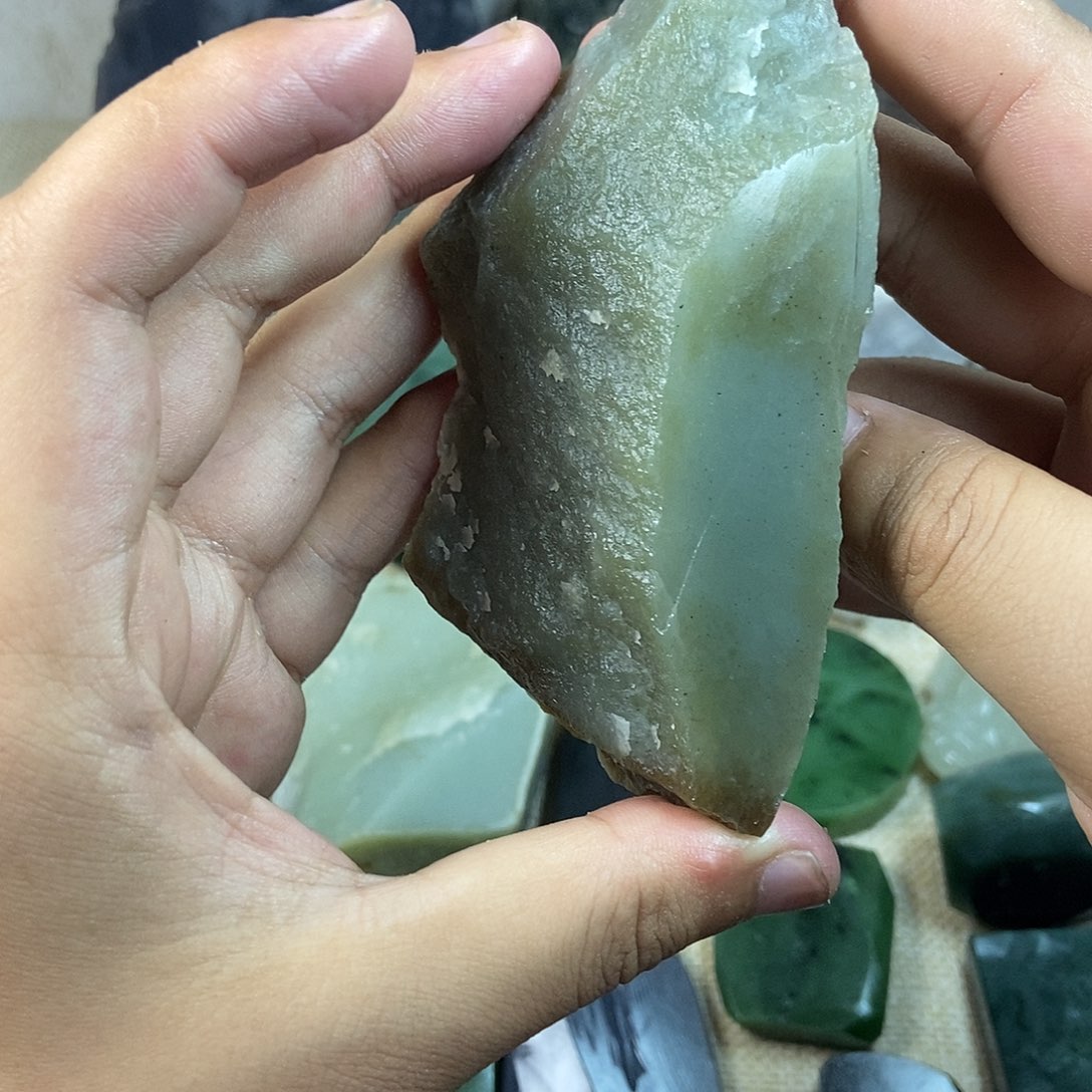 和田玉（糖玉）未镶嵌珠宝奇石