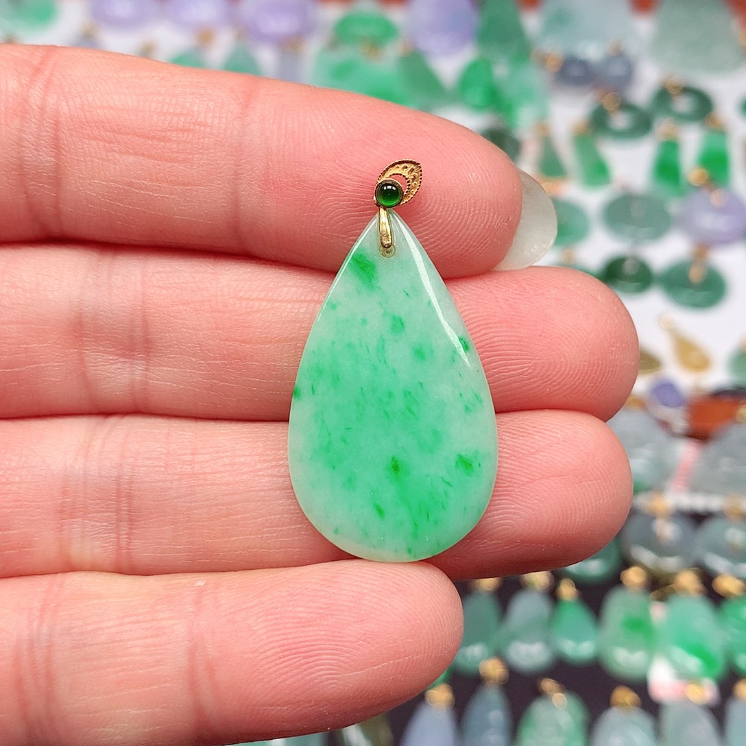 翡翠颈饰18K金镶嵌天然翡翠A货