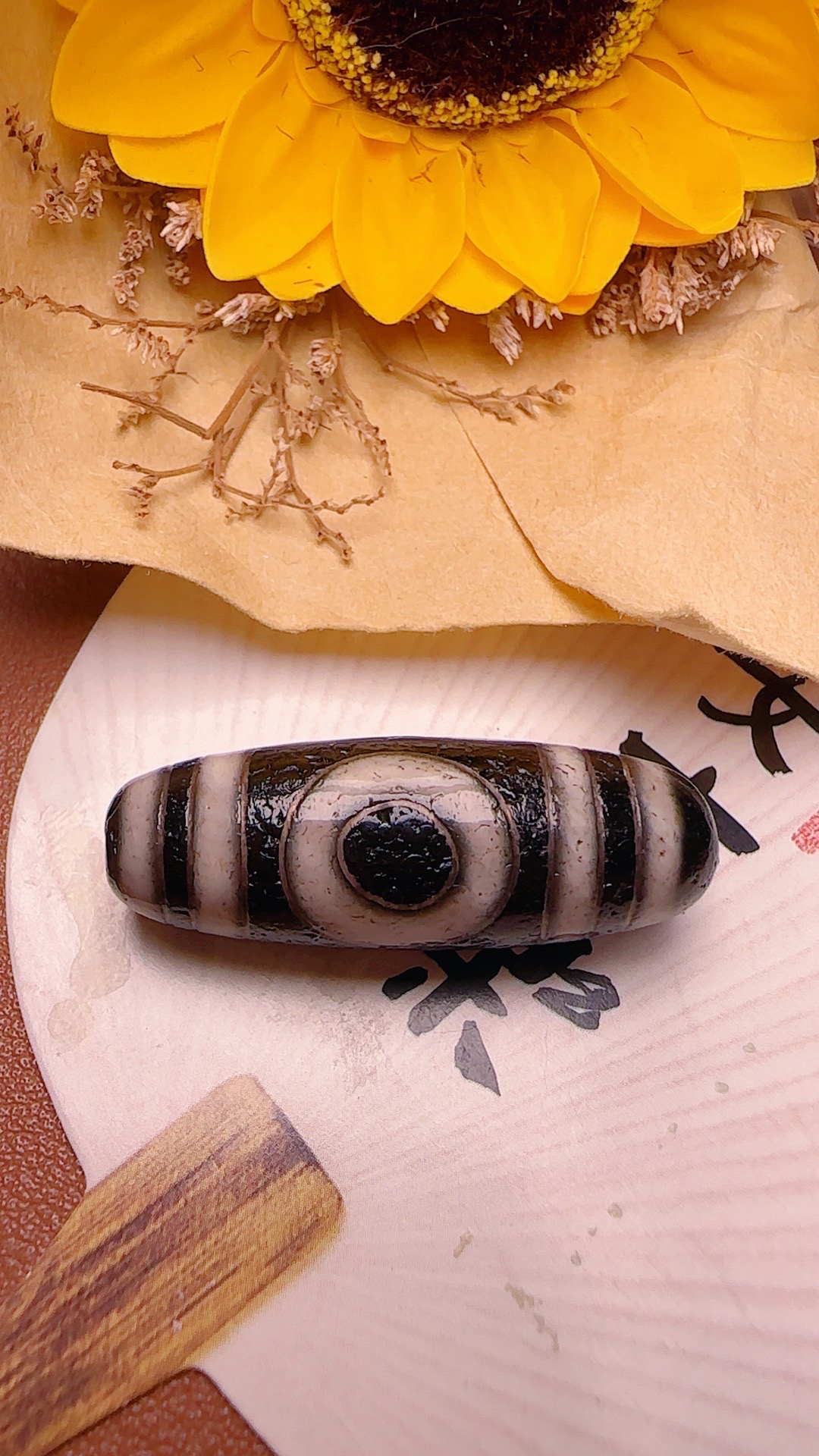 黑白藏珠工艺坛城凤眼三眼珠 强光不透鱼鳞大风化水亮皮37.3×13.2