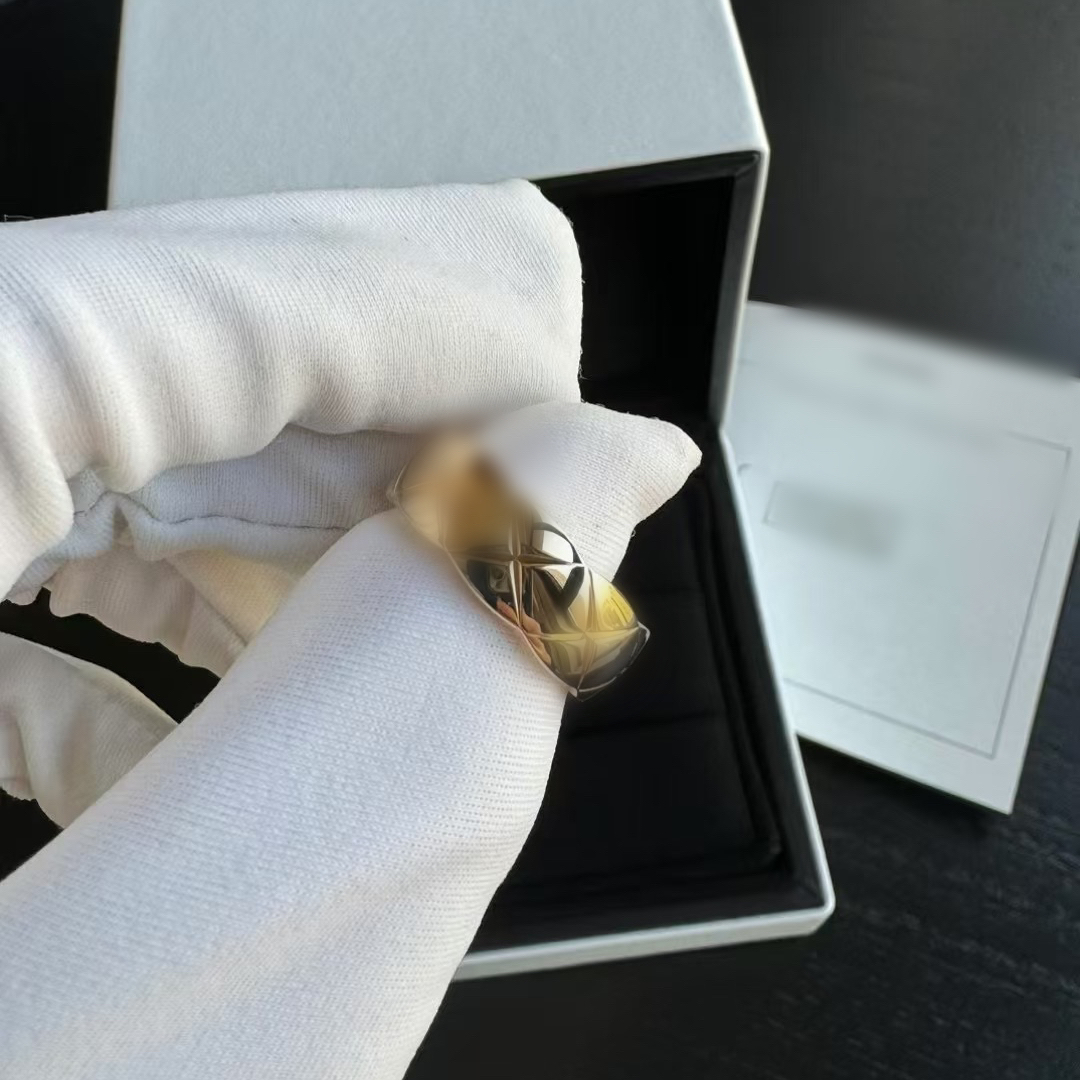 铜合金戒指 C18 香奶奶 宽宽素圈 轻奢气质个性百搭 时尚戒指