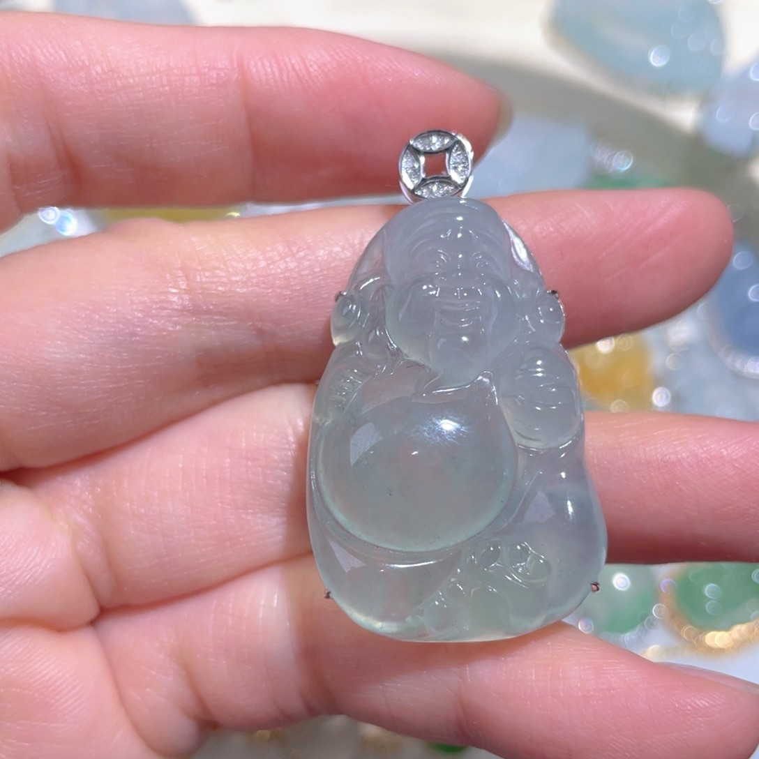 翡翠颈饰18K金镶嵌翡翠