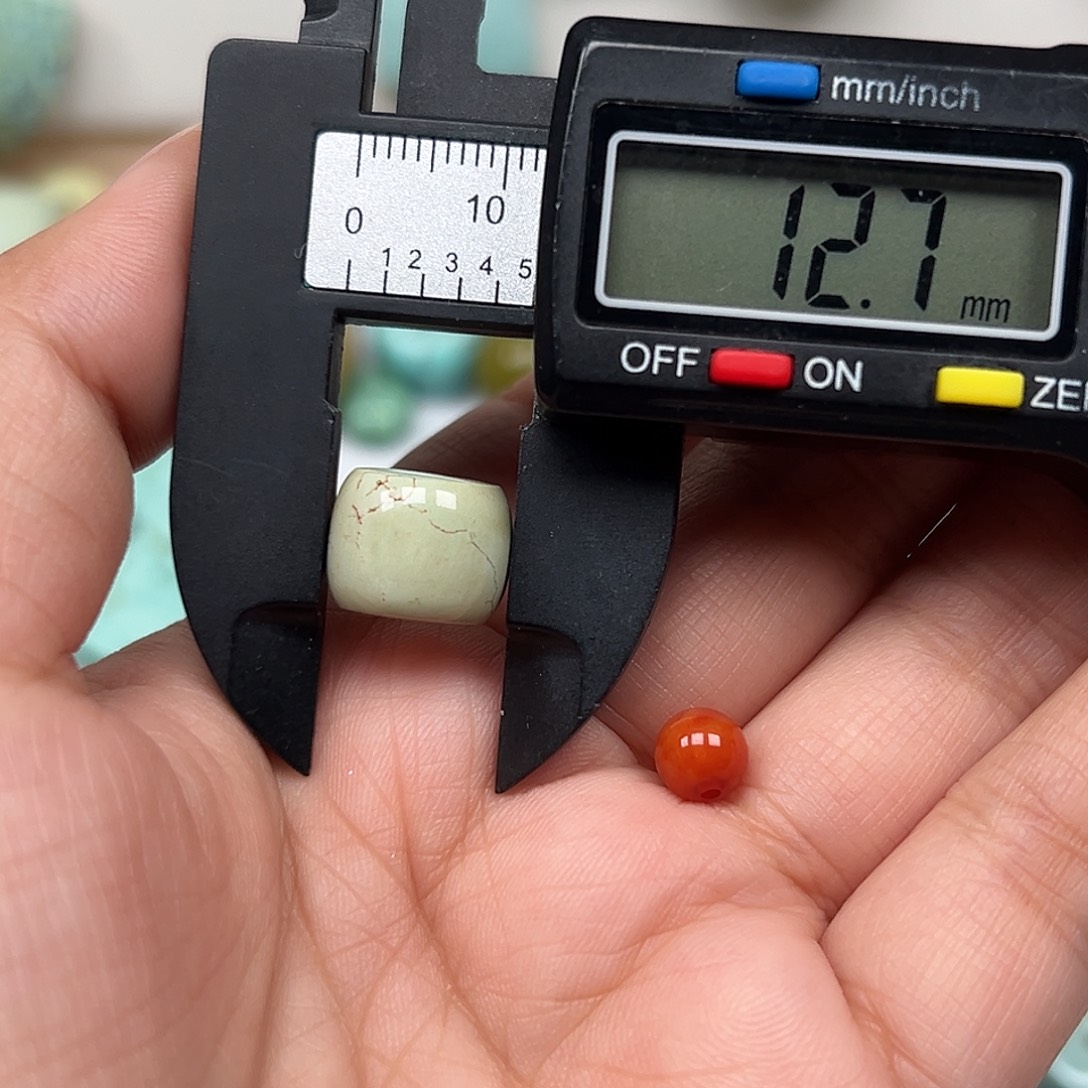南红玛瑙未镶嵌珠宝奇石