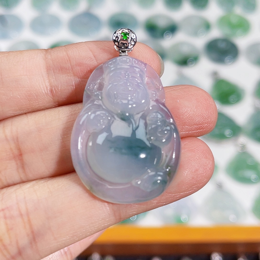 颈饰18K金镶嵌翡翠吊坠