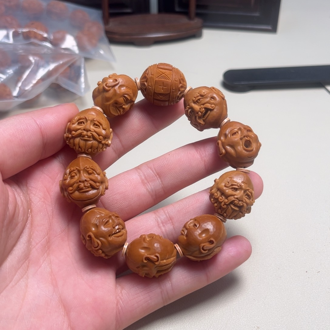 橄榄核吊坠夜*十八罗汉