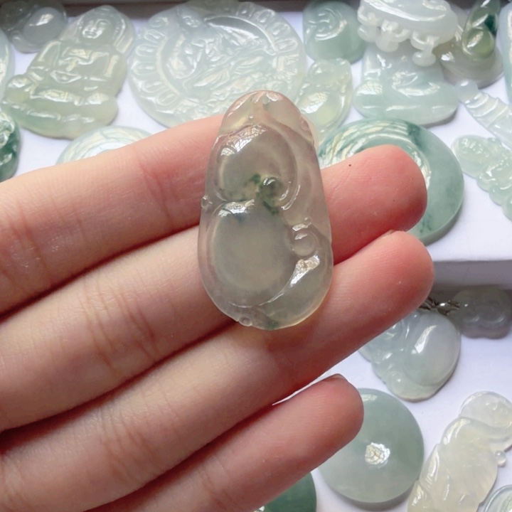 翡翠未镶嵌颈饰翡翠