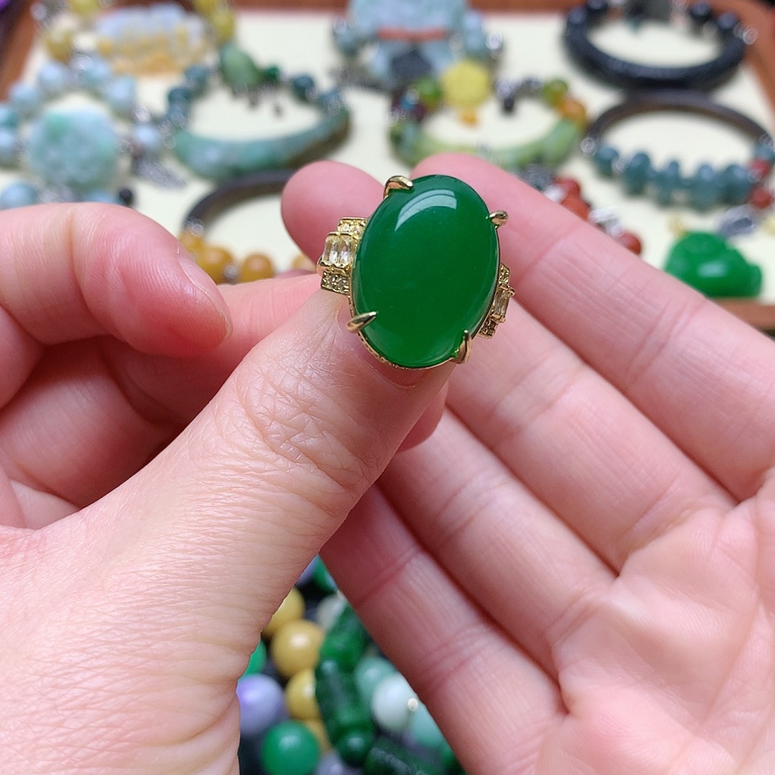 吊坠(赠链)未镶嵌翡翠