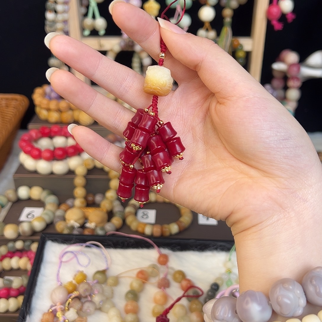 菩提。    。      ，