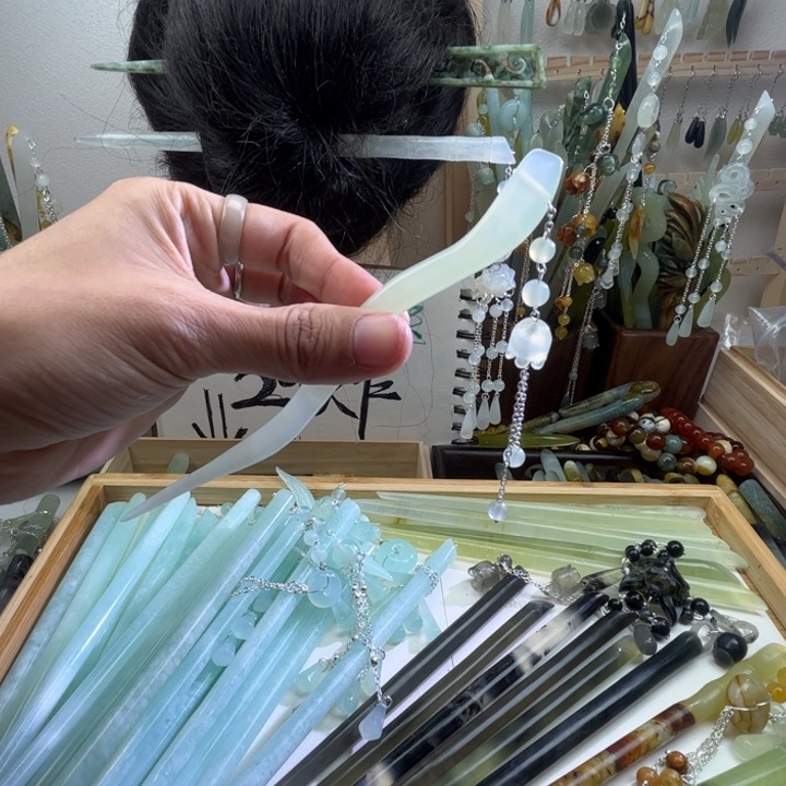 蛇纹石玉发饰未镶嵌