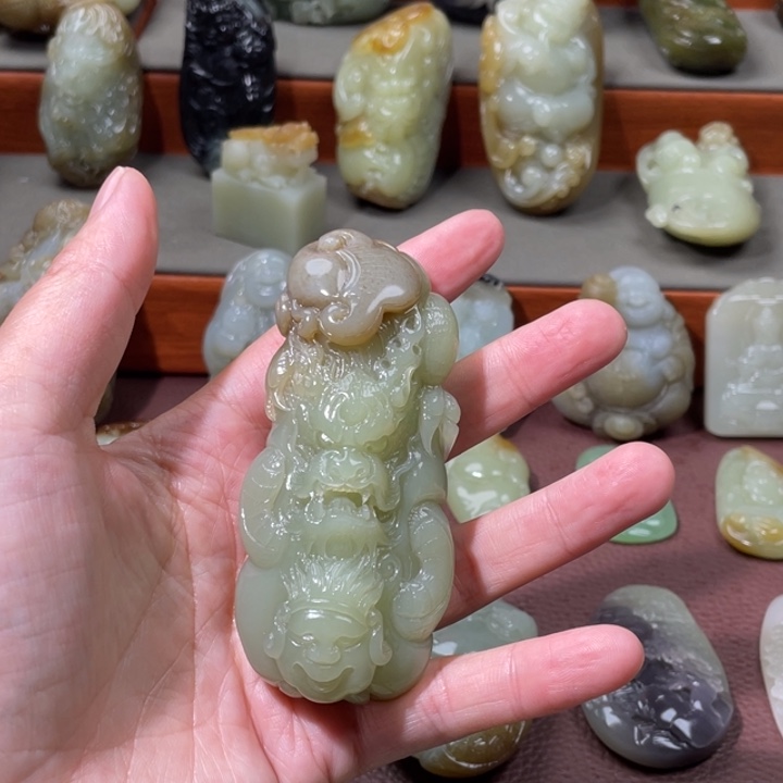 和田玉（糖玉）未镶嵌颈饰