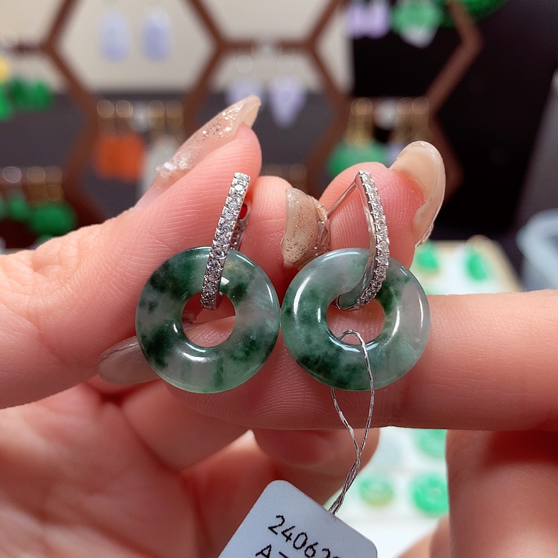 翡翠耳饰银S925镶嵌天然翡翠