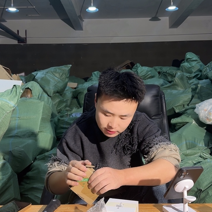 嗷嗷炸直播间，002