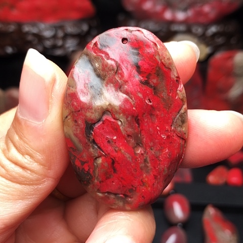 昌化鸡血石昌化鸡血石挂件