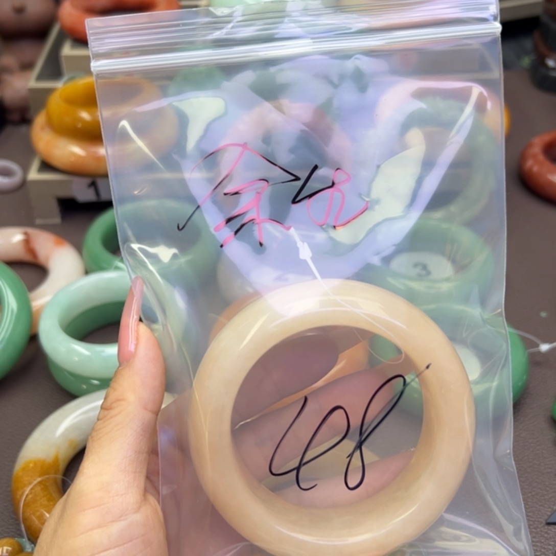 未镶嵌手镯石英岩玉✨****✨