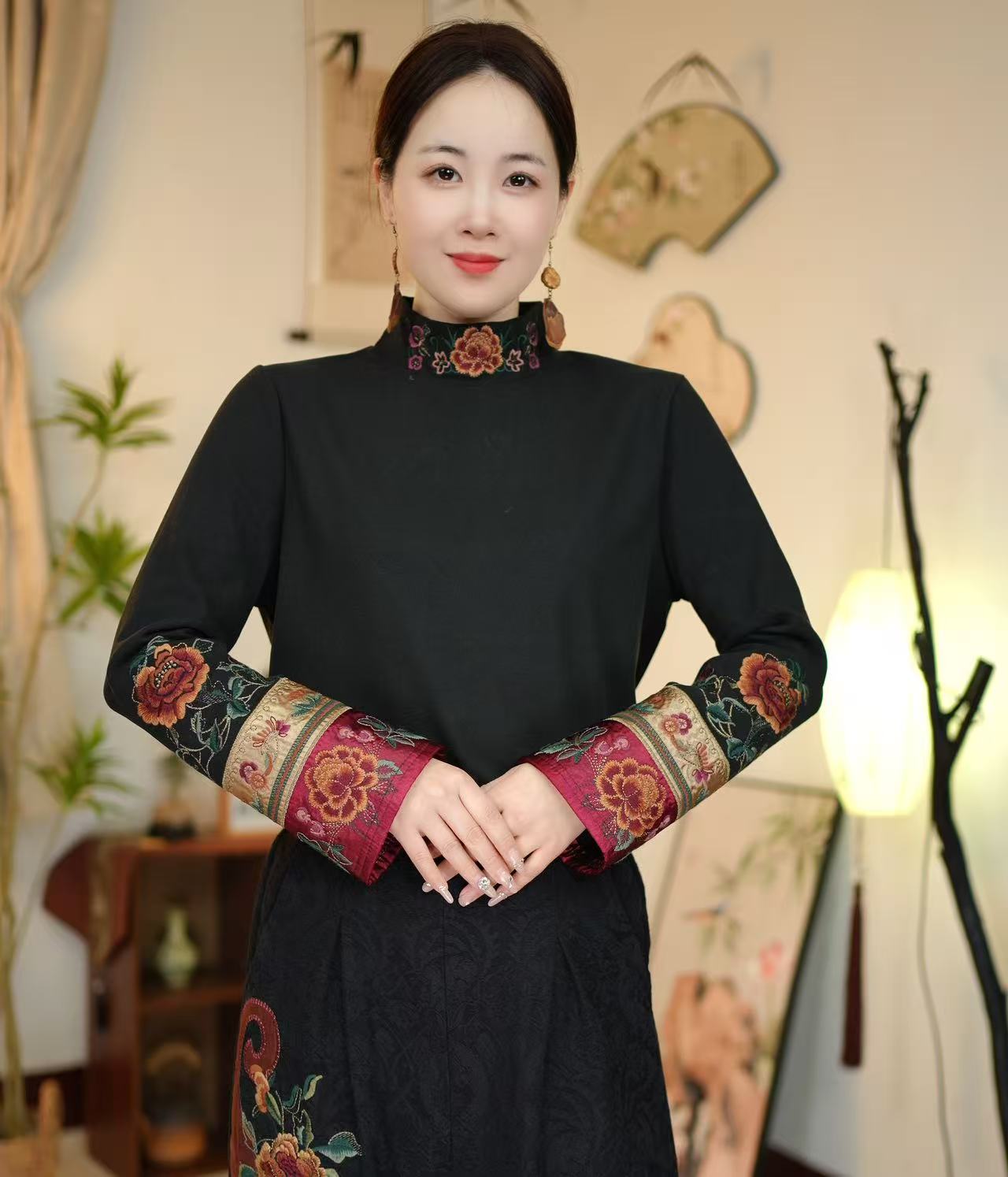 《唐序》-洛阳花  冬季民族百搭风复古重工刺绣加绒高领打底衫