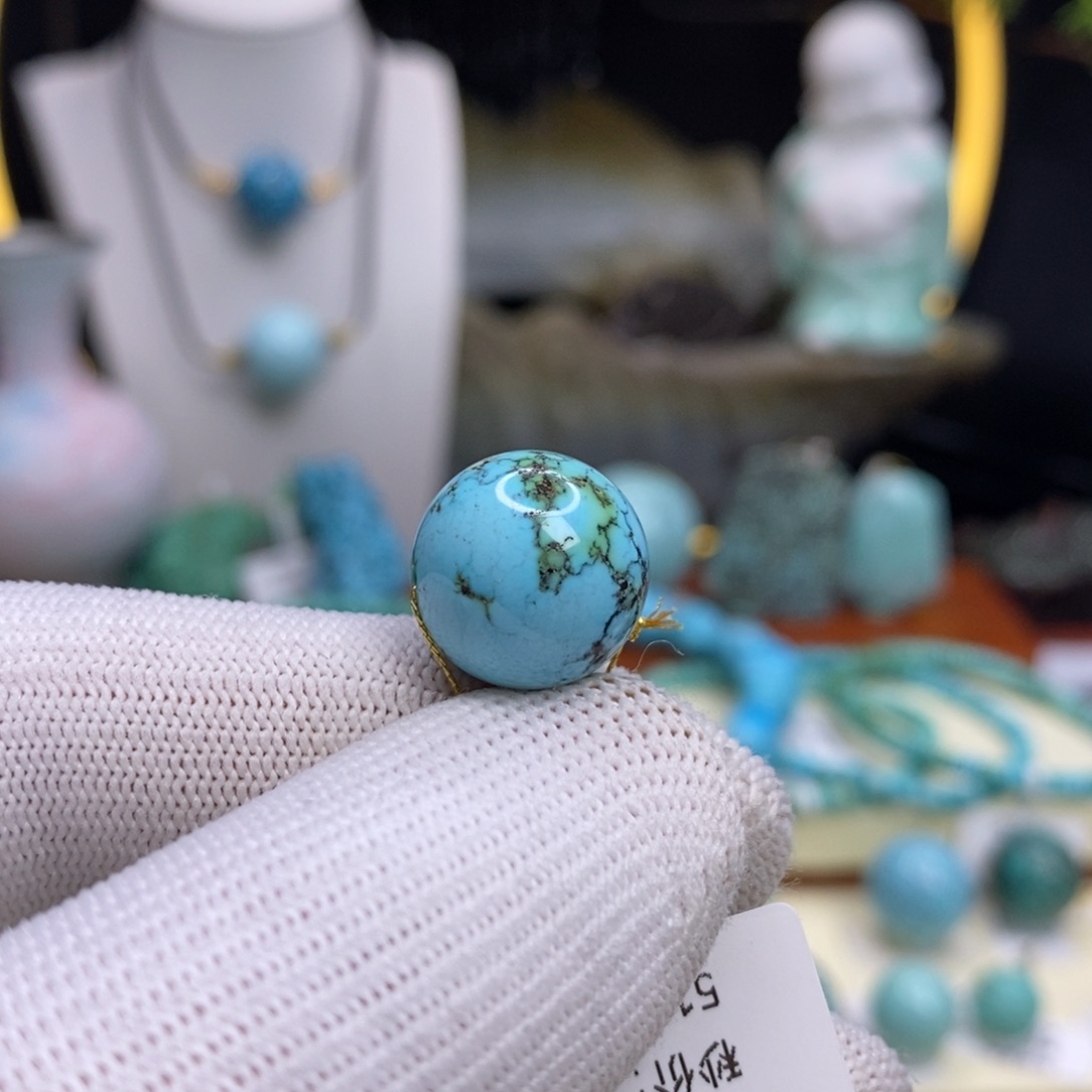 绿松石未镶嵌珠宝奇石