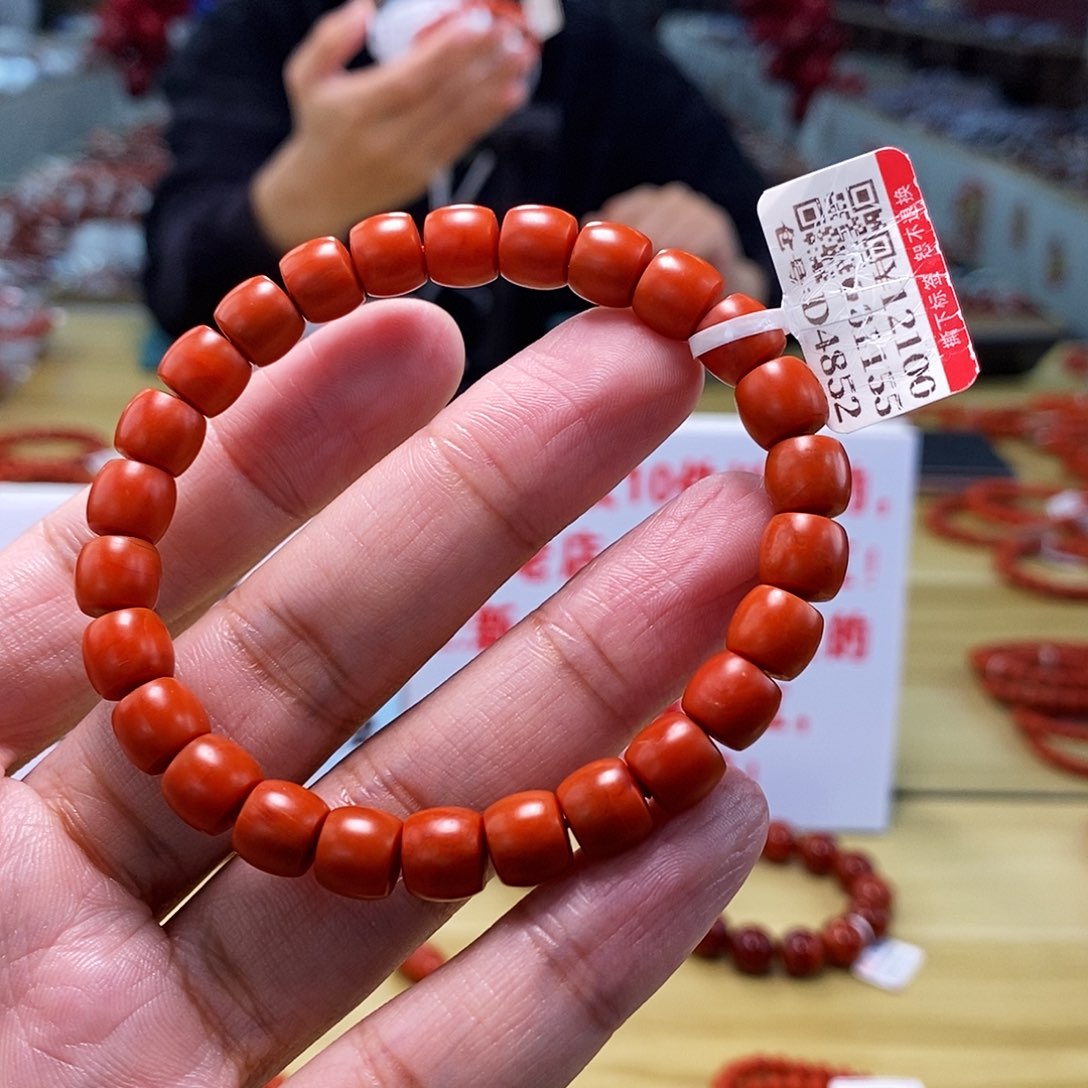 南红玛瑙8mm（多样性发一）云端未镶嵌