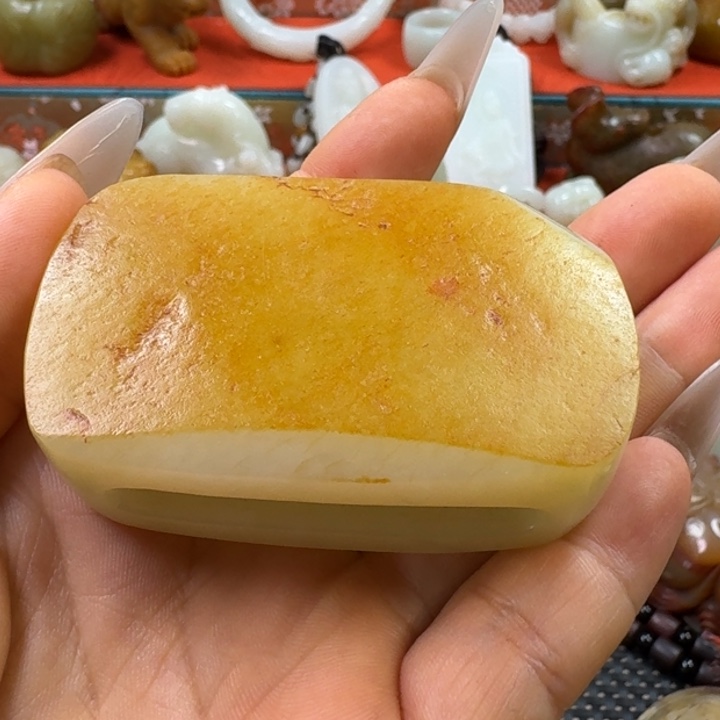 天***间和田玉未镶嵌挂件