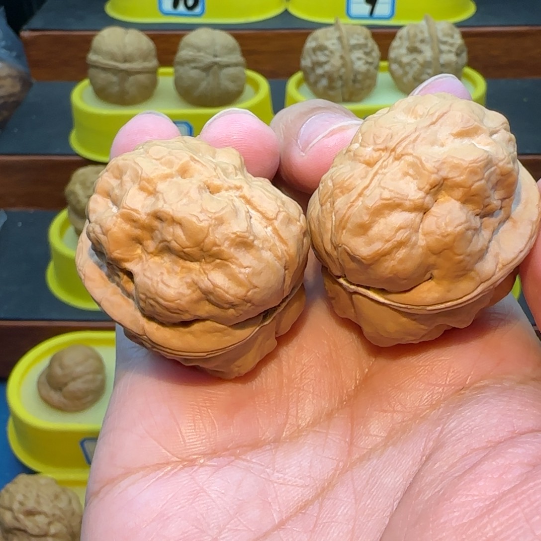 物***头把件桃核金蟾疙瘩包