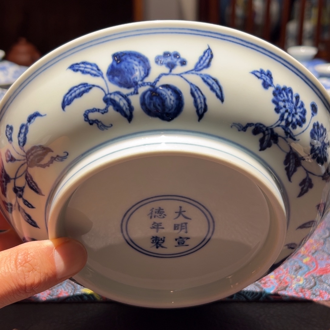 杯青花花卉瓜果正面双钩莲宝相车轮花壶承看盘直径约17.2厘米