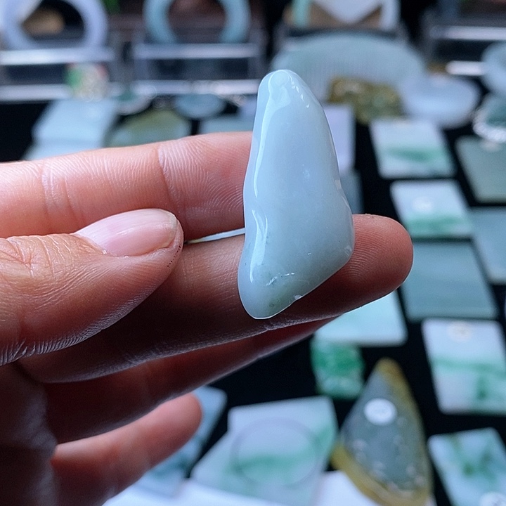 翡翠未镶嵌挂件翡翠的