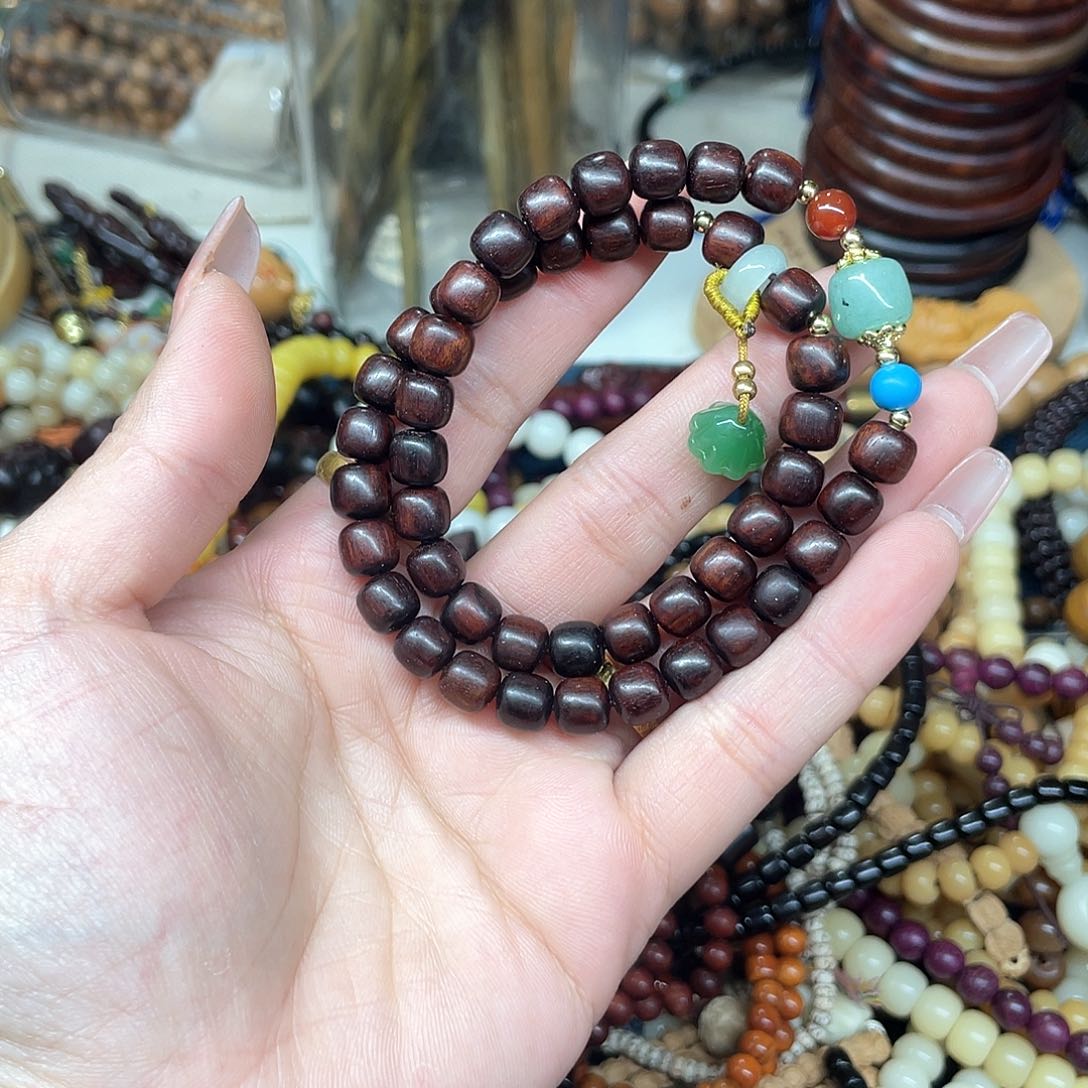 维腊木（绿檀）无事牌