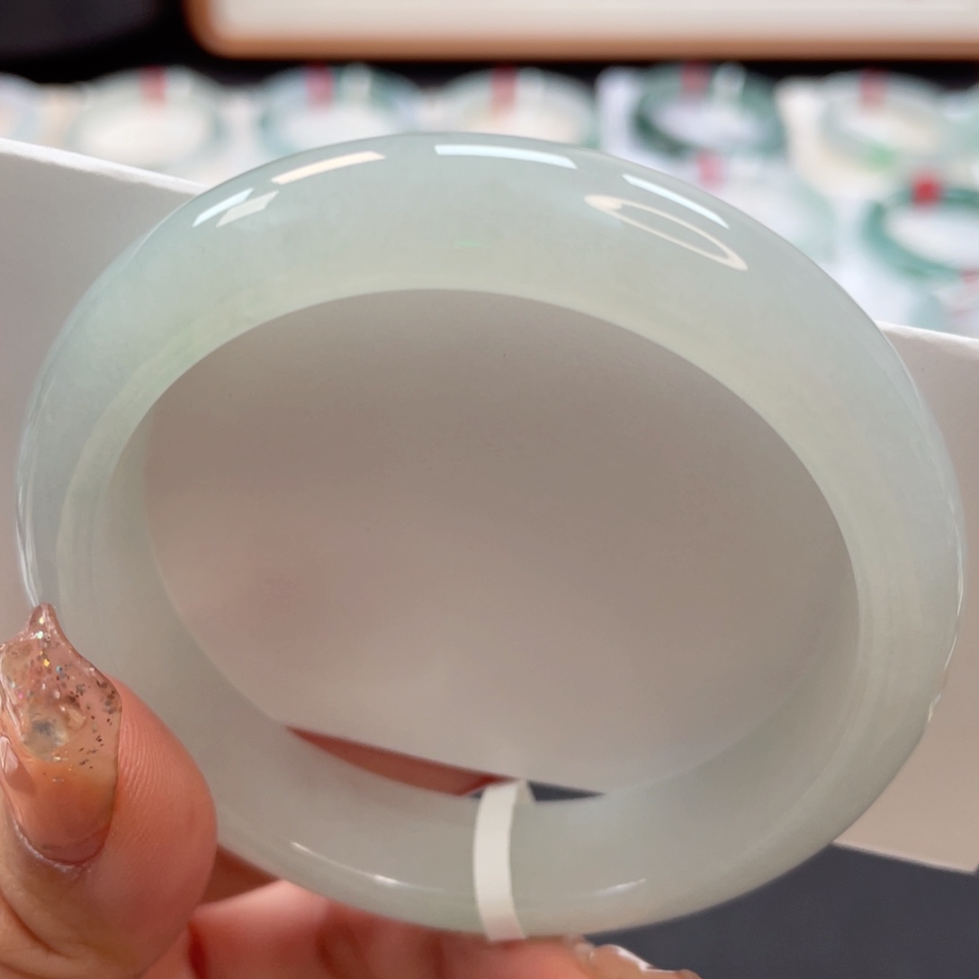 【闪购商品】翡翠手镯未镶嵌56冰胶纯色透亮万内漏4号