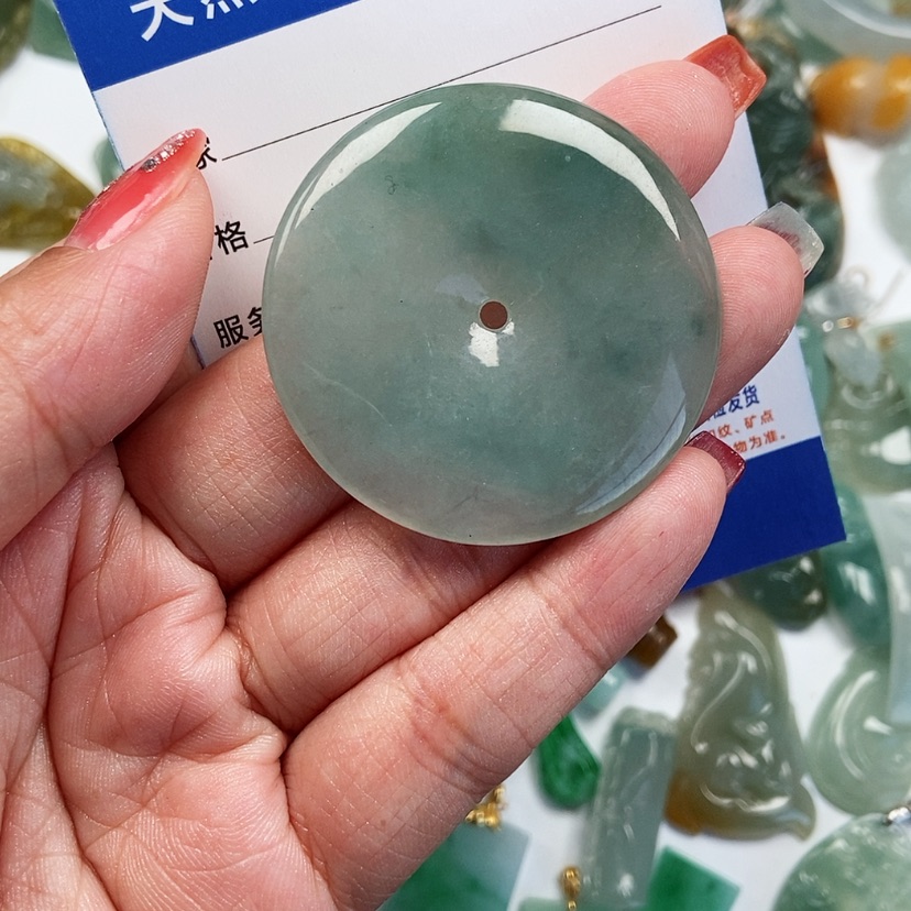 【闪购商品】翡翠颈饰未镶嵌平安扣