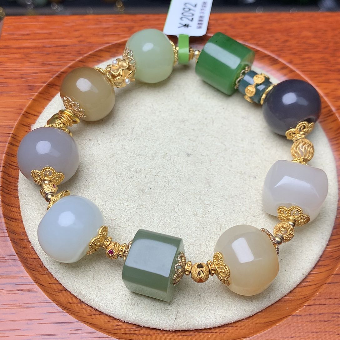 未镶嵌手串和田玉