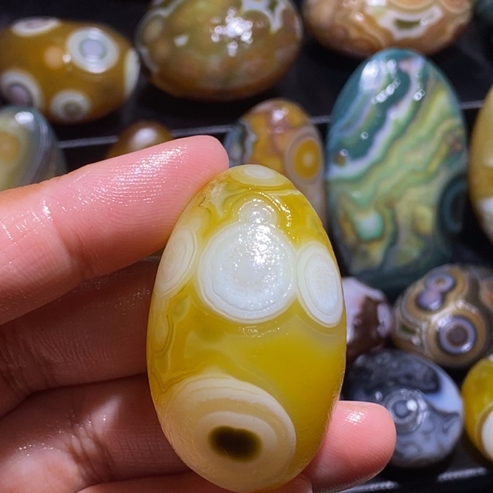 玛瑙/玉髓未镶嵌珠宝奇石94