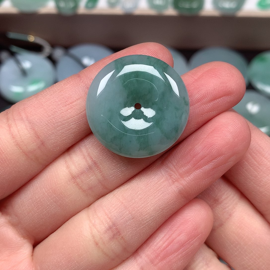 翡翠颈饰未镶嵌平安扣A