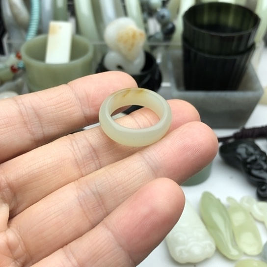 半***醉和田玉（糖玉）未镶嵌挂件