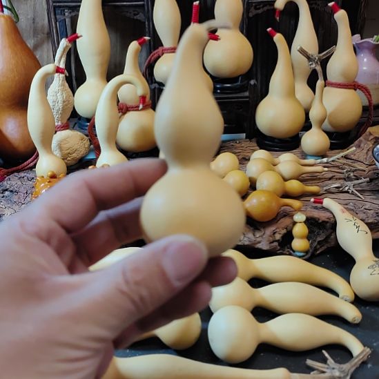 蒋***蒋木本捻，皮质干净，全品无暇