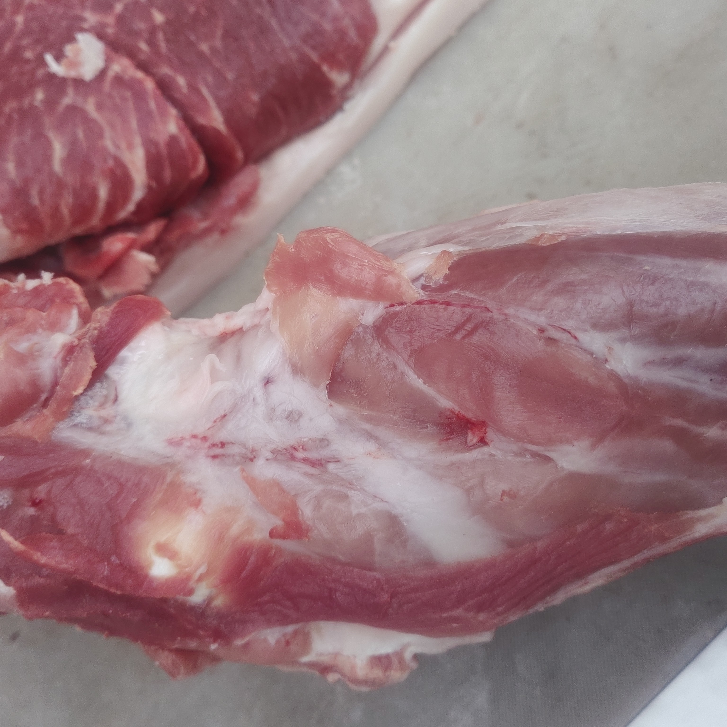 新鲜多肉后腿大骨带骨穗带肉