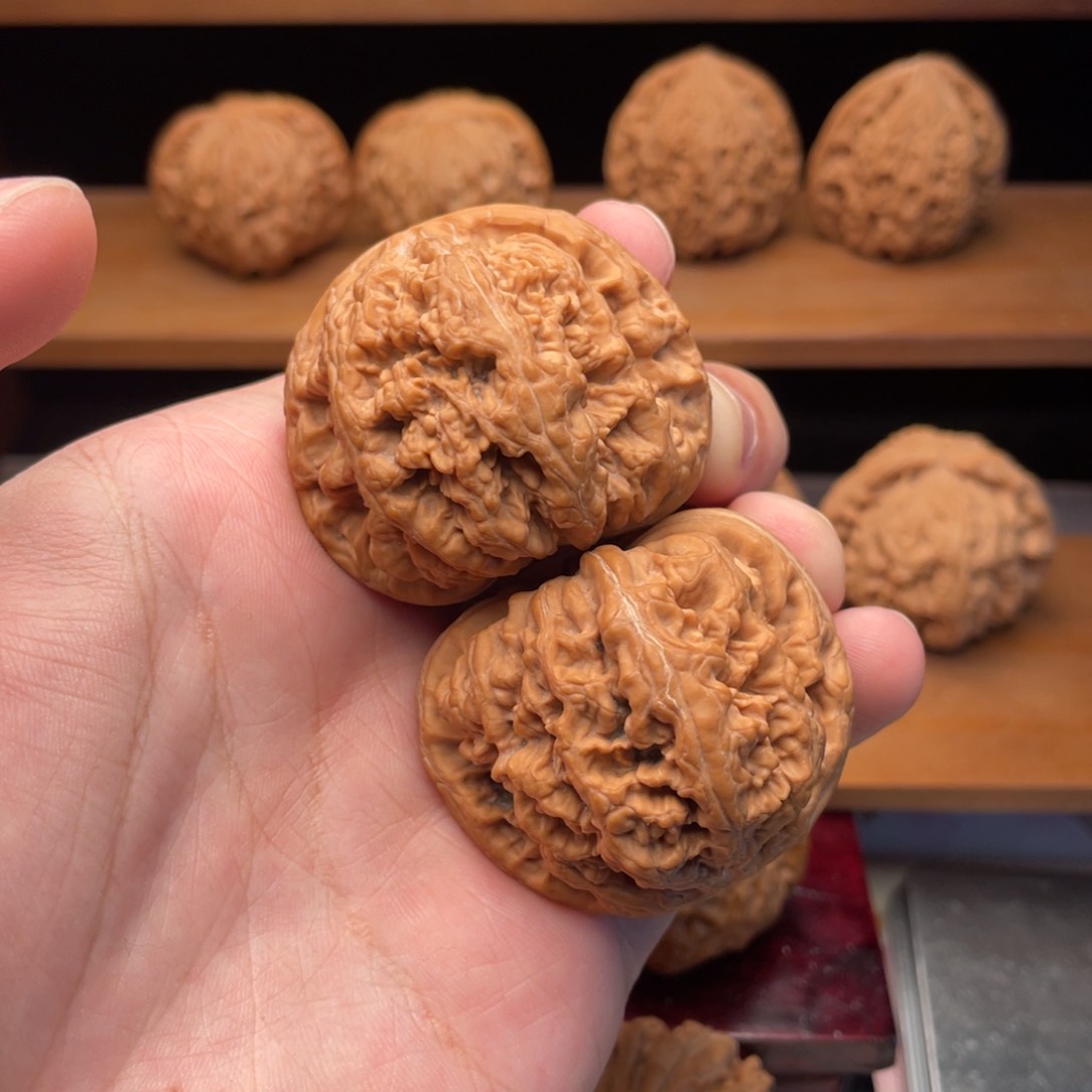 文玩核桃把件45毕业平谷大粗筋