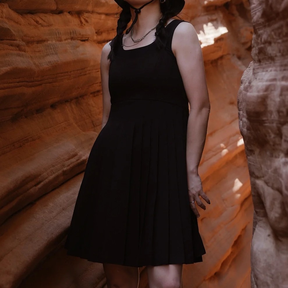 99新 MIU MIU/缪缪 A1602/99新 miumiu法式黑色连衣裙/38码 