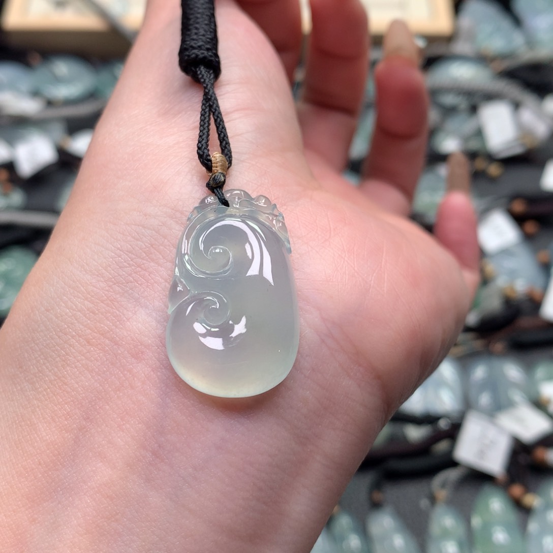 翡翠颈饰未镶嵌00000000000000