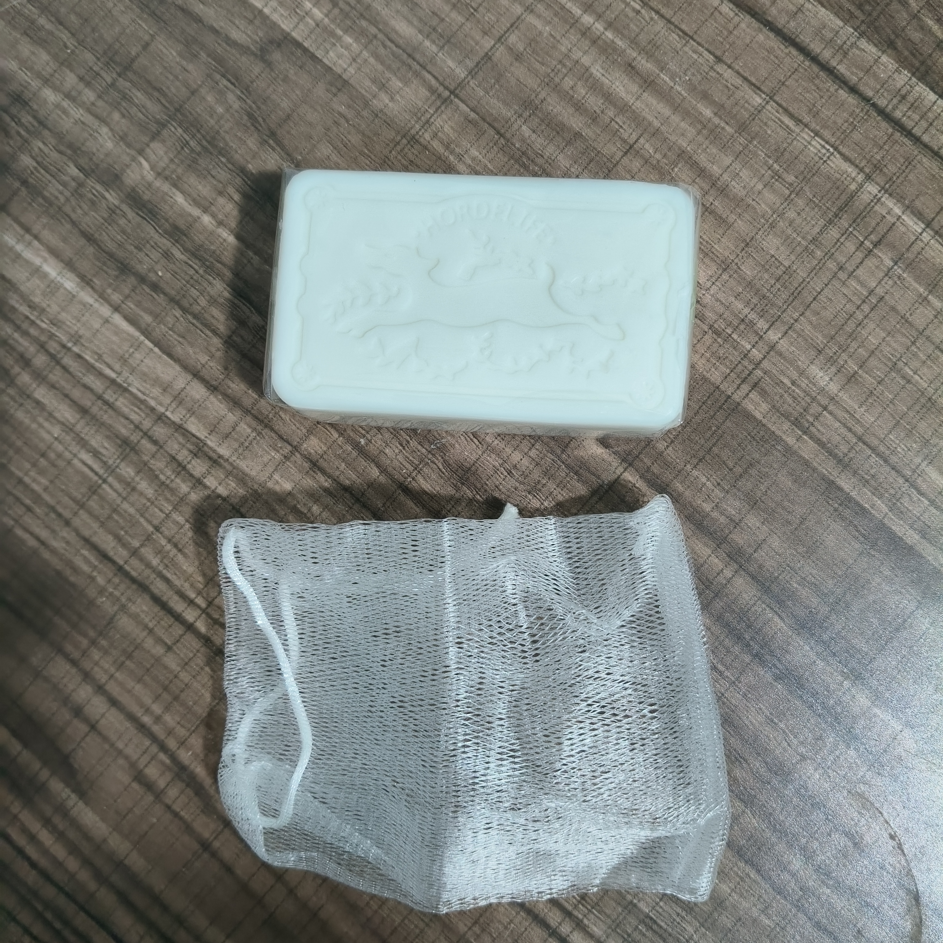 高品质  多功能滋润皂