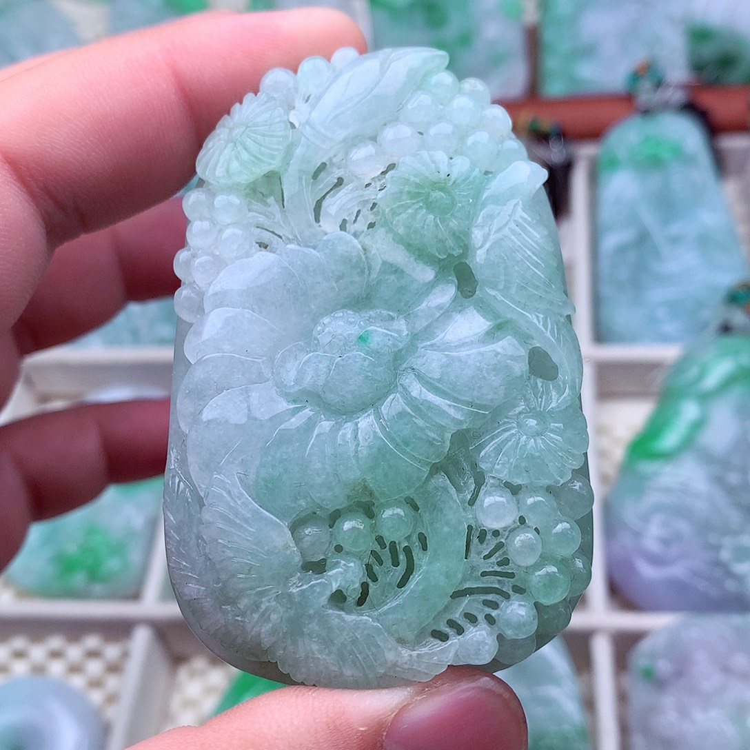 翡翠未镶嵌吊坠(不含链)