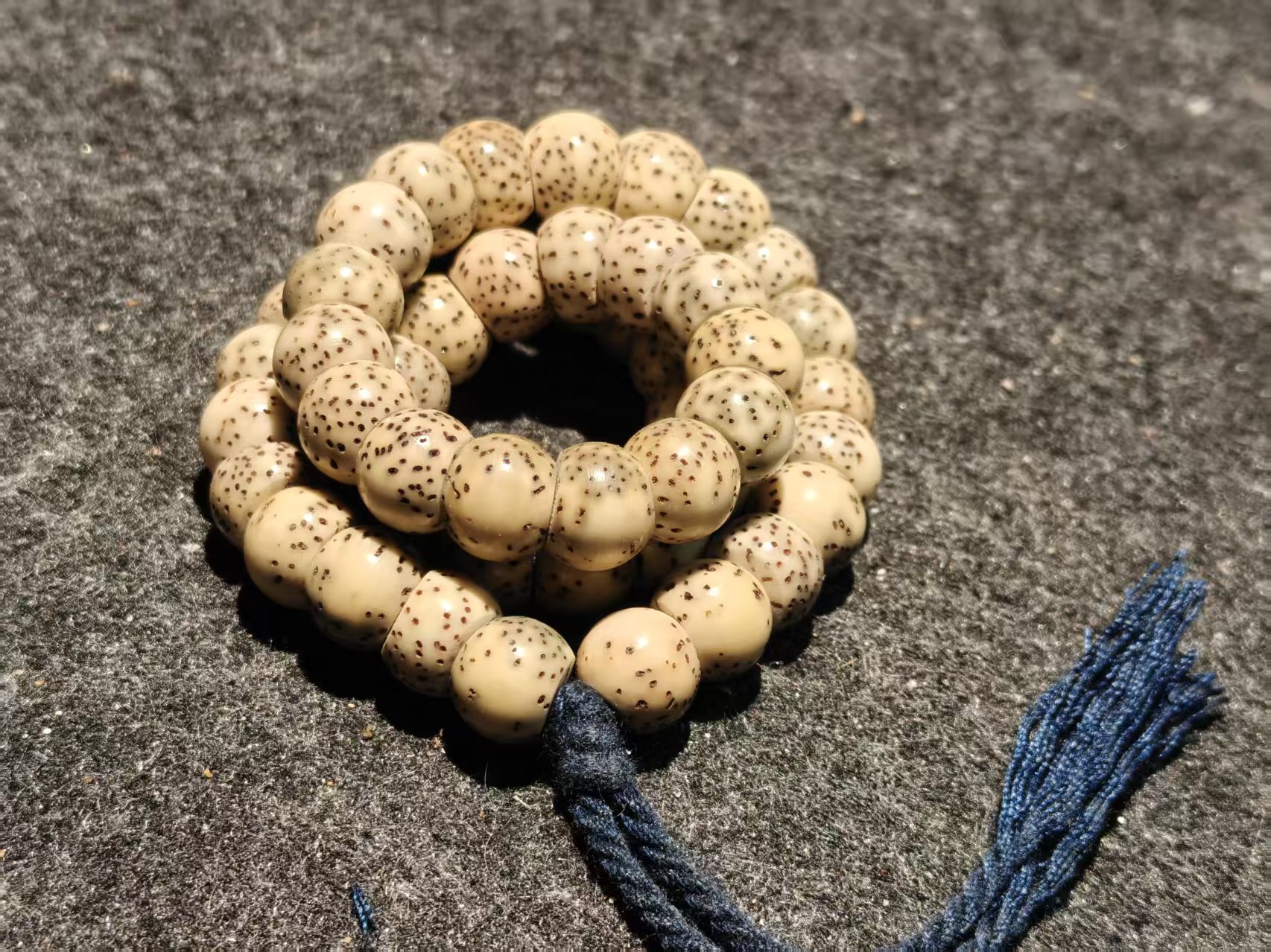 【伏】星月菩提石玉料蒜瓣大肠手持