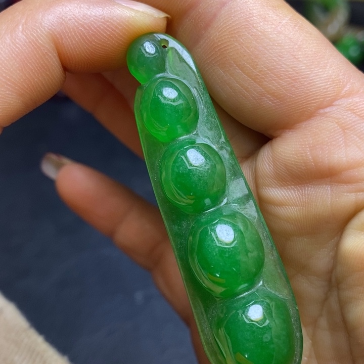 白玉菩提吊坠摆件