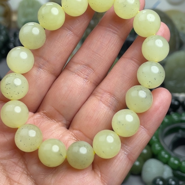 和田玉未镶嵌手串