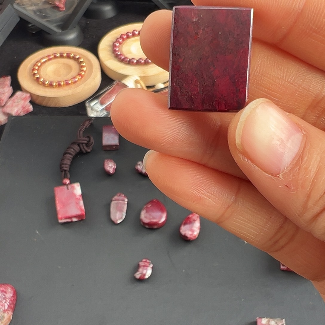 海***色天然辰砂天然朱砂原矿无事牌