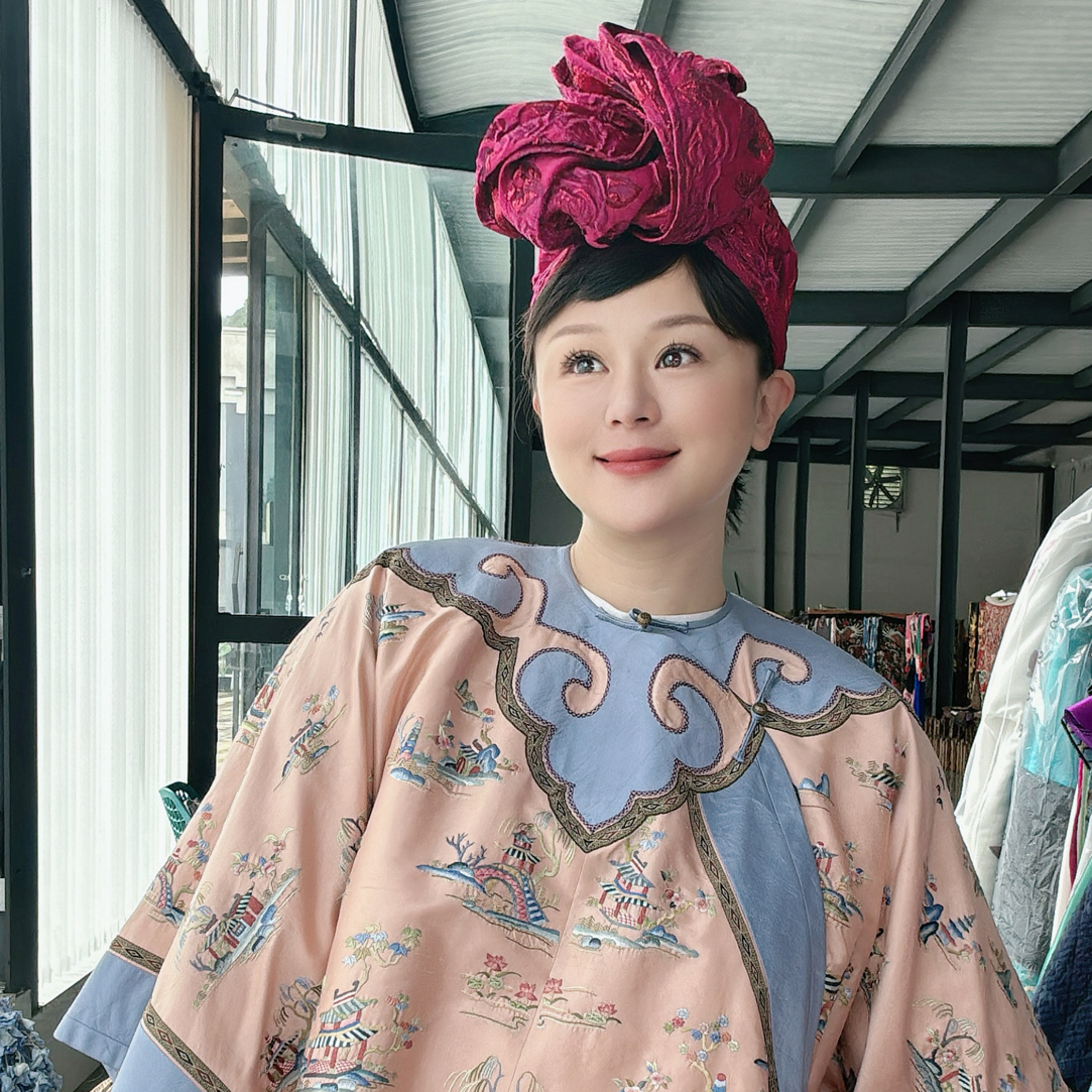 西嫫文化：中国风非遗手绣斜扣太太服