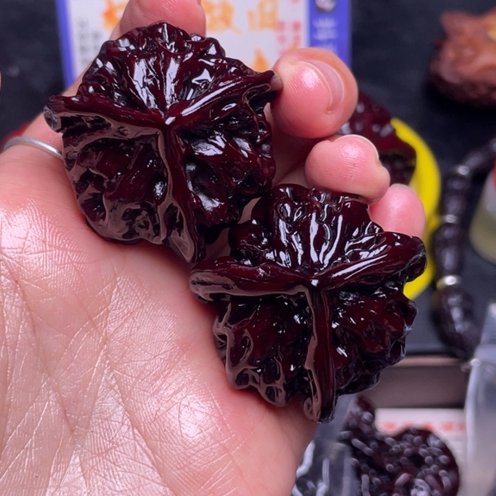 文玩核桃把件正奔