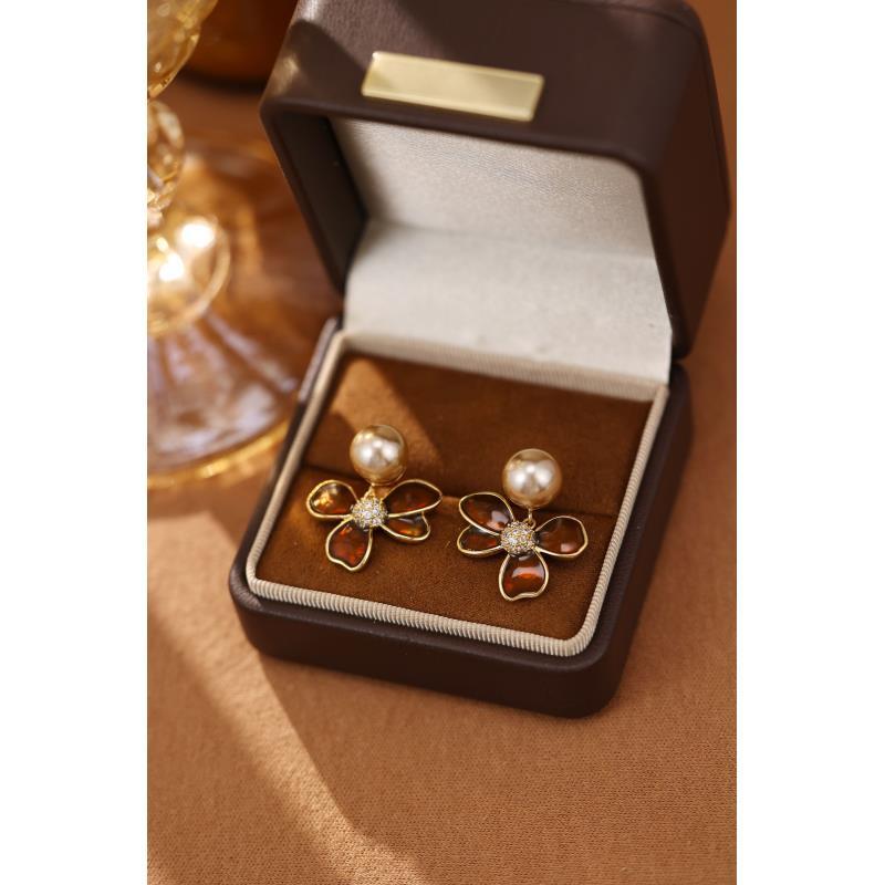 珐珢摩卡蝴蝶花咖色珠高级感耳钉气质百搭简约耳饰156